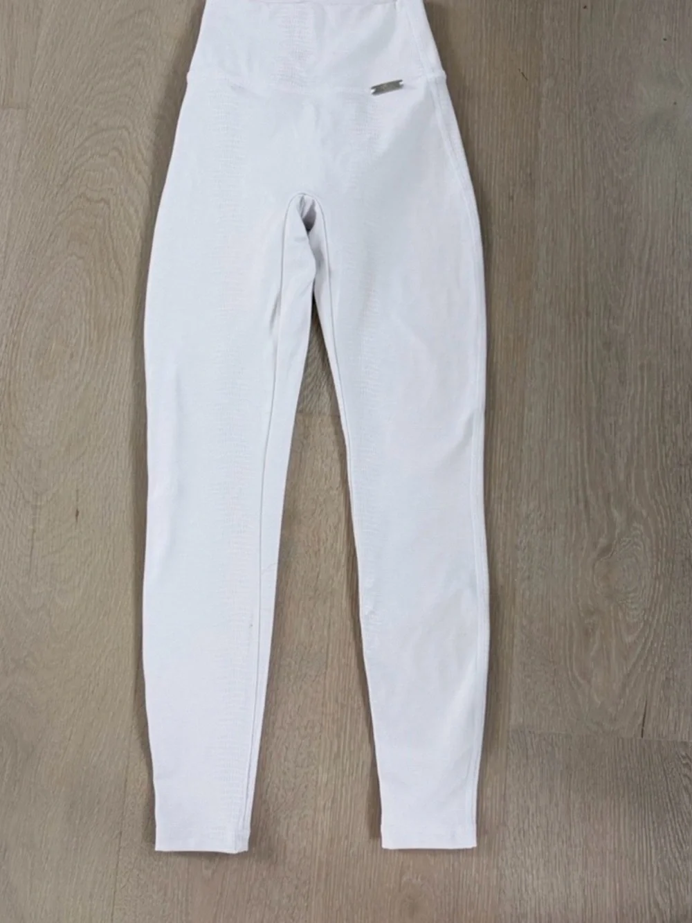 Bombshell Sportswear White python shine High-Waist Seamless Leggings and Top - Picture 7 of 16